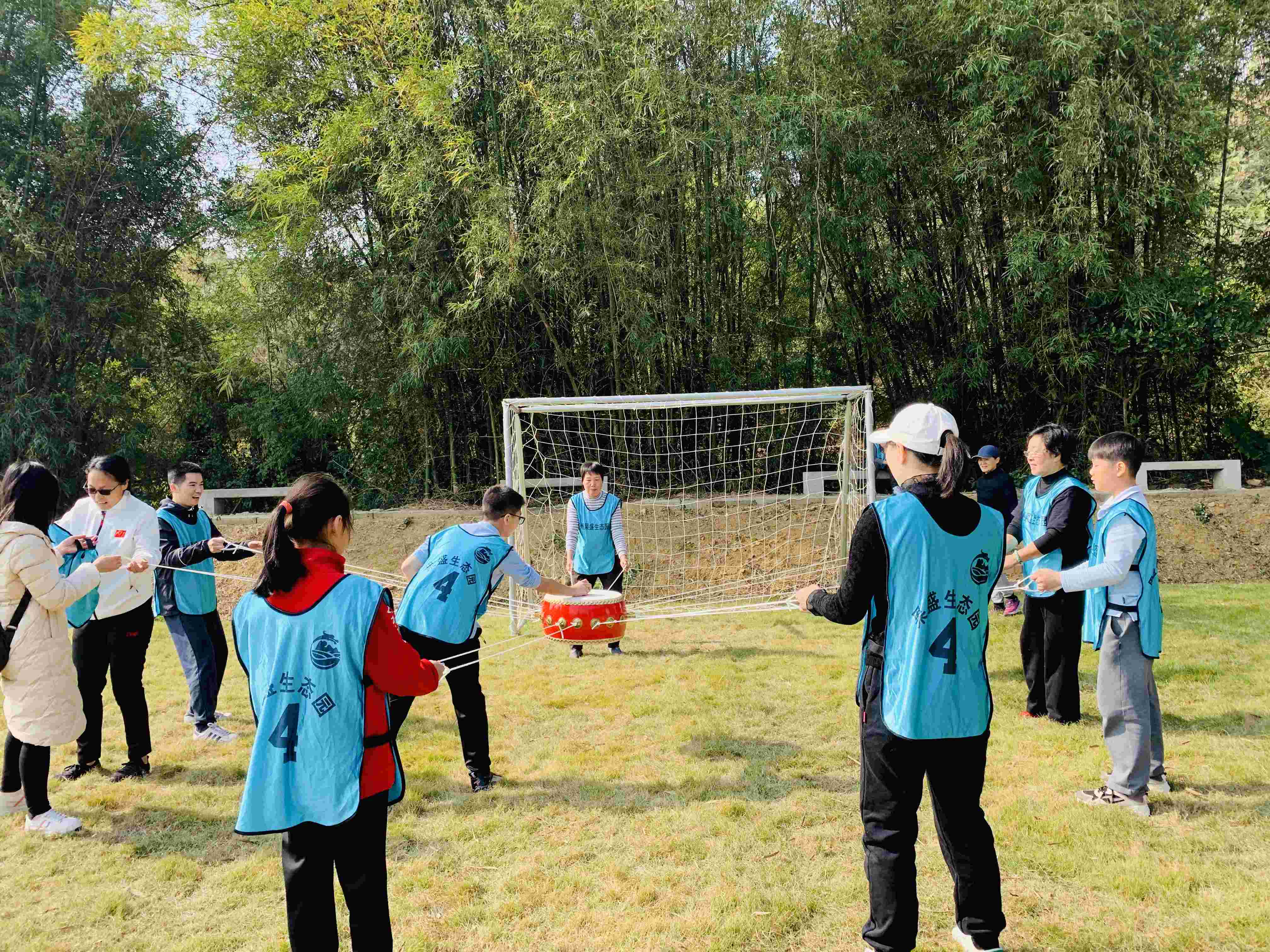 团建 击鼓颠球1.jpg